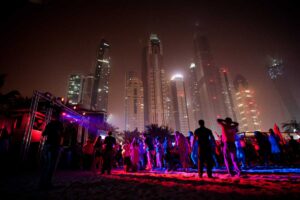 LIFE AT NIGHT IN DUBAI